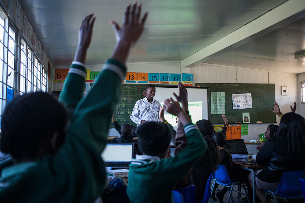 Eastern Cape orders new R1.6-billion textbooks as Western Cape holds back